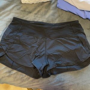 Athleta 2.5 short